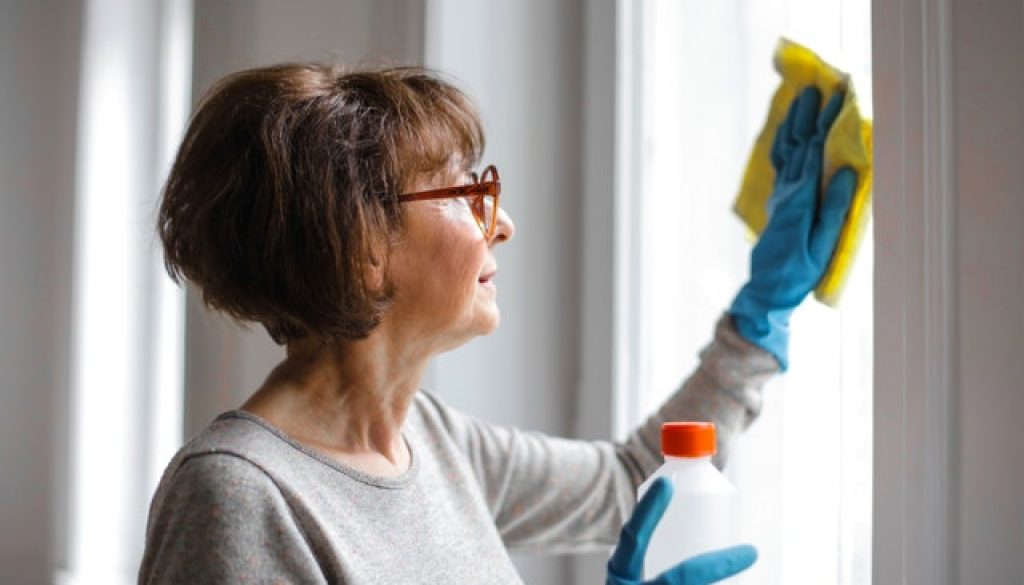 mother found where to buy cleaning supplies online and cleaning window